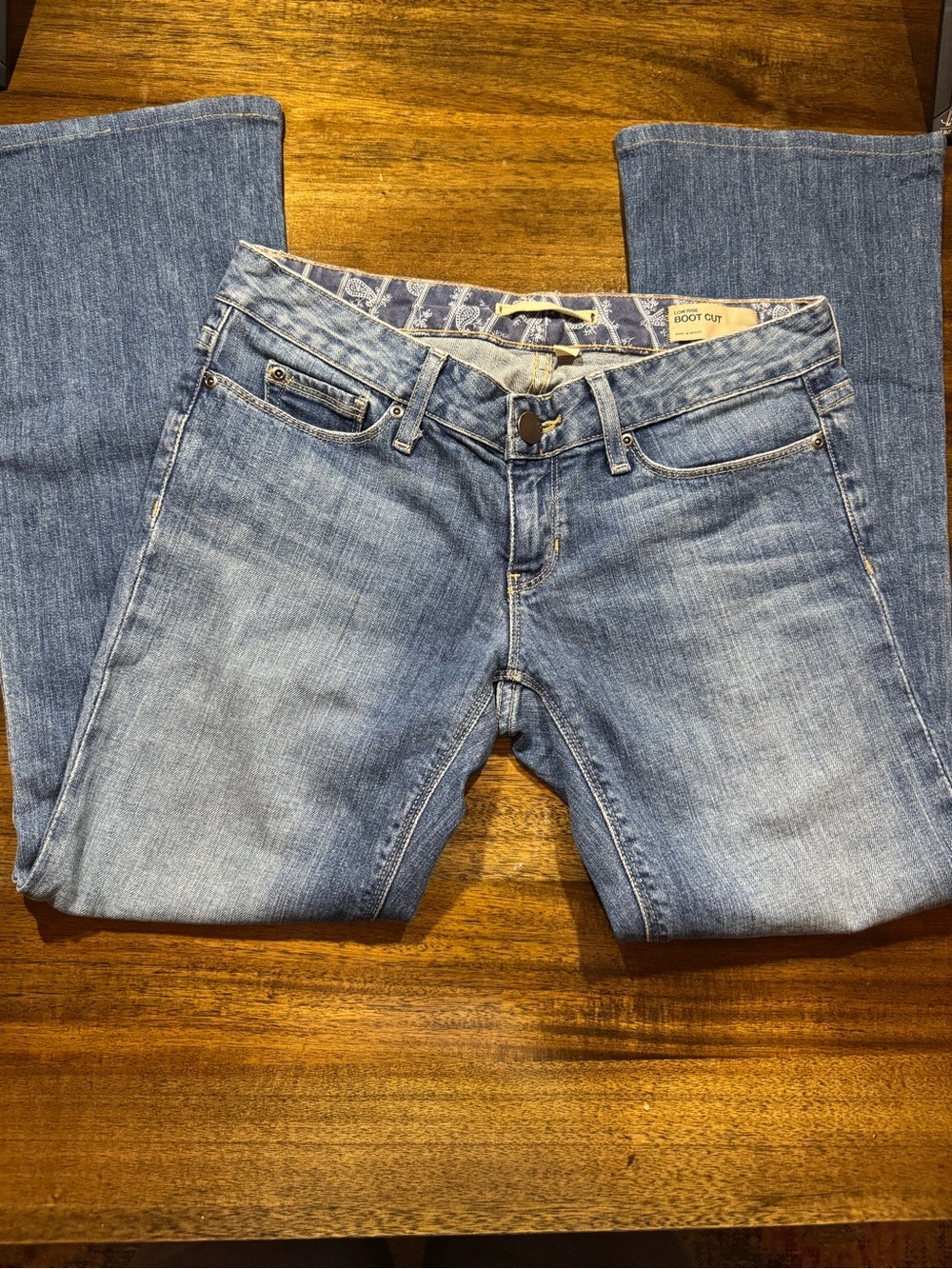 Vintage Gap Low Rise Boot Cut Jeans paisley patterned lining along waistband Y2K